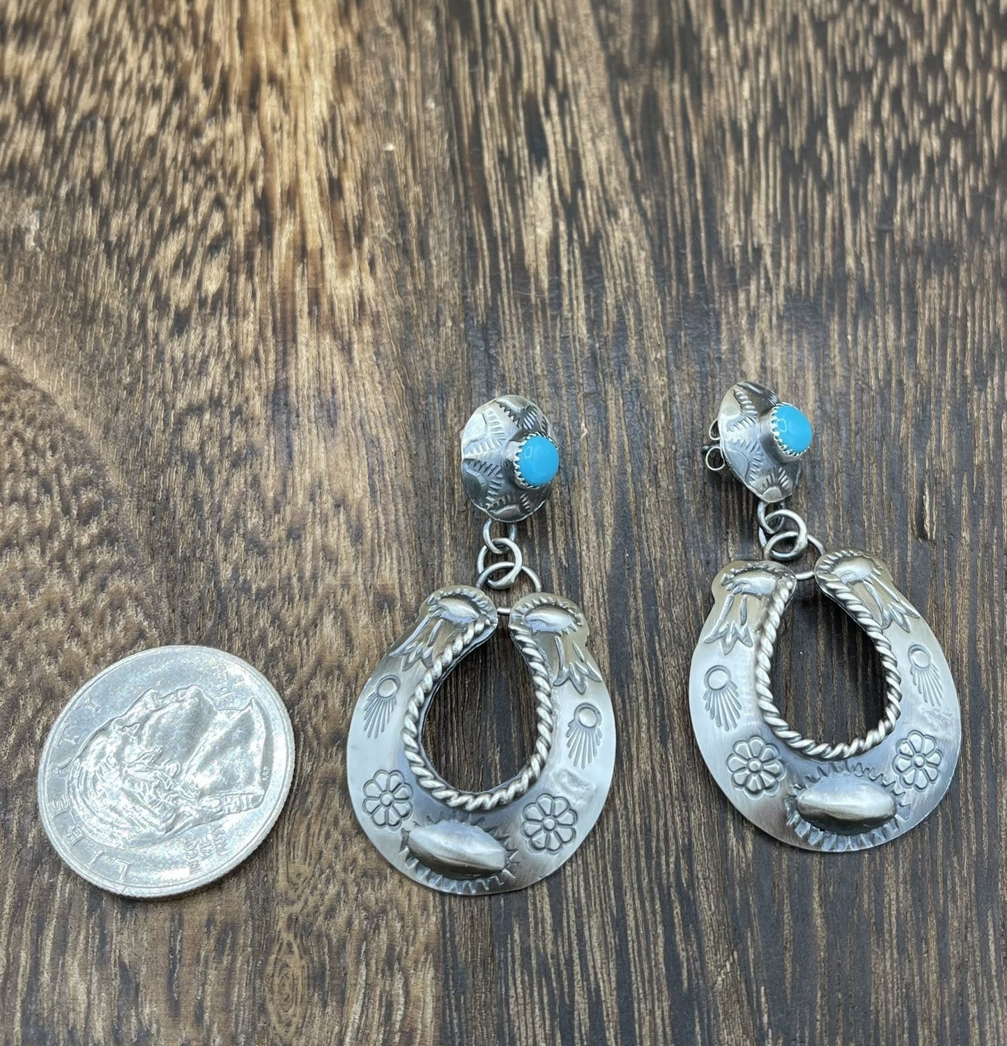 Navajo Handmade Sterling Silver Kingman Turquoise Old Look Horse Shoe Earrings