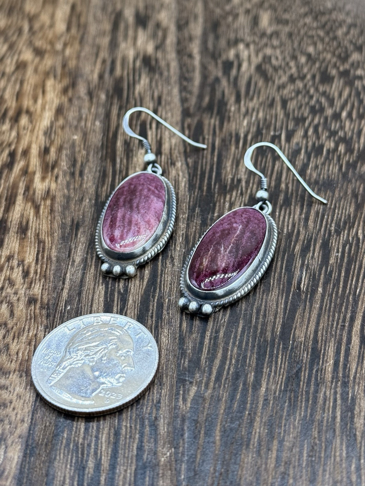 Navajo Handmade Sterling Silver Purple Spiny Oyster Dangle Earrings Byron Begay