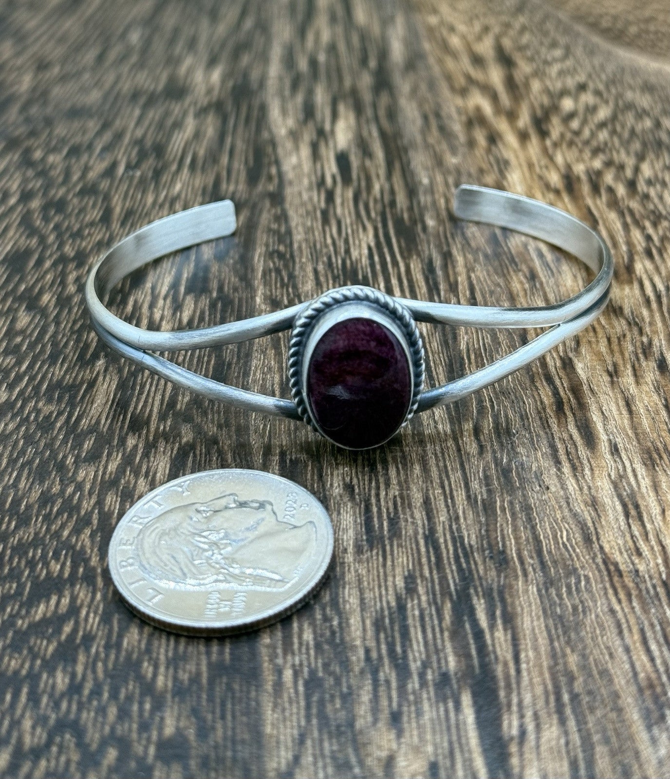 Navajo Handmade Sterling Silver Purple Spiny Oyster Stacker Old Look Bracelet