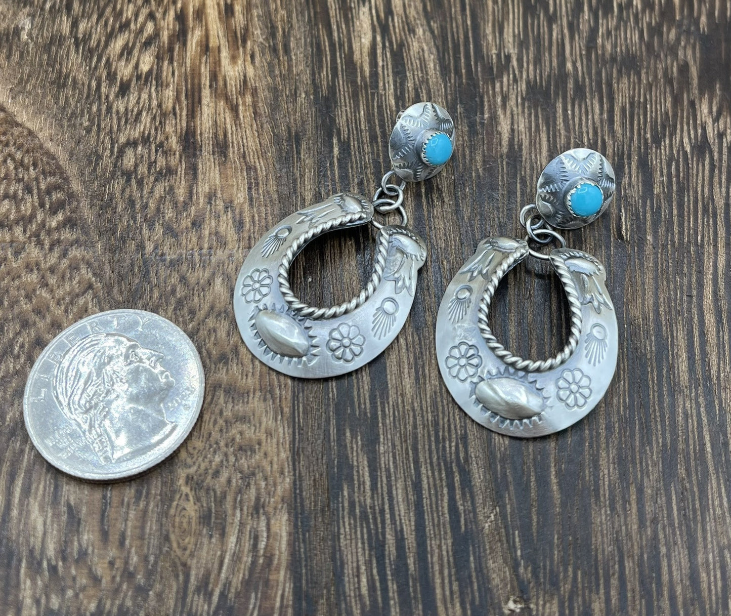 Navajo Handmade Sterling Silver Kingman Turquoise Old Look Horse Shoe Earrings