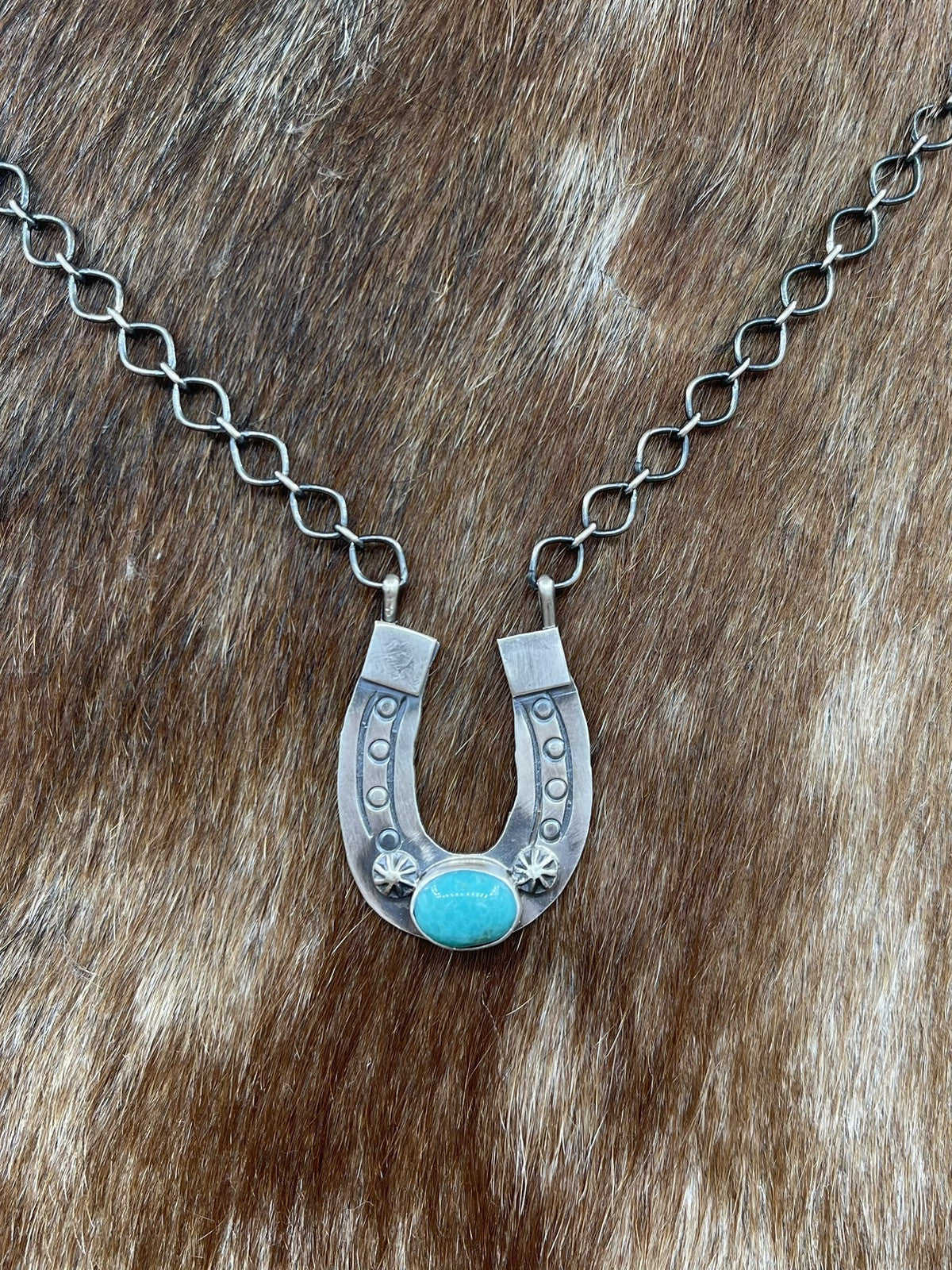 Navajo Handmade Sterling Silver Kingman Turquoise Horseshoe Bar Necklace 18”