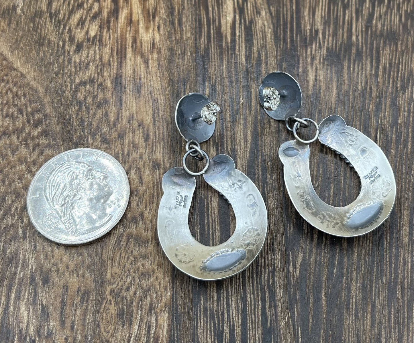 Navajo Handmade Sterling Silver Kingman Turquoise Old Look Horse Shoe Earrings