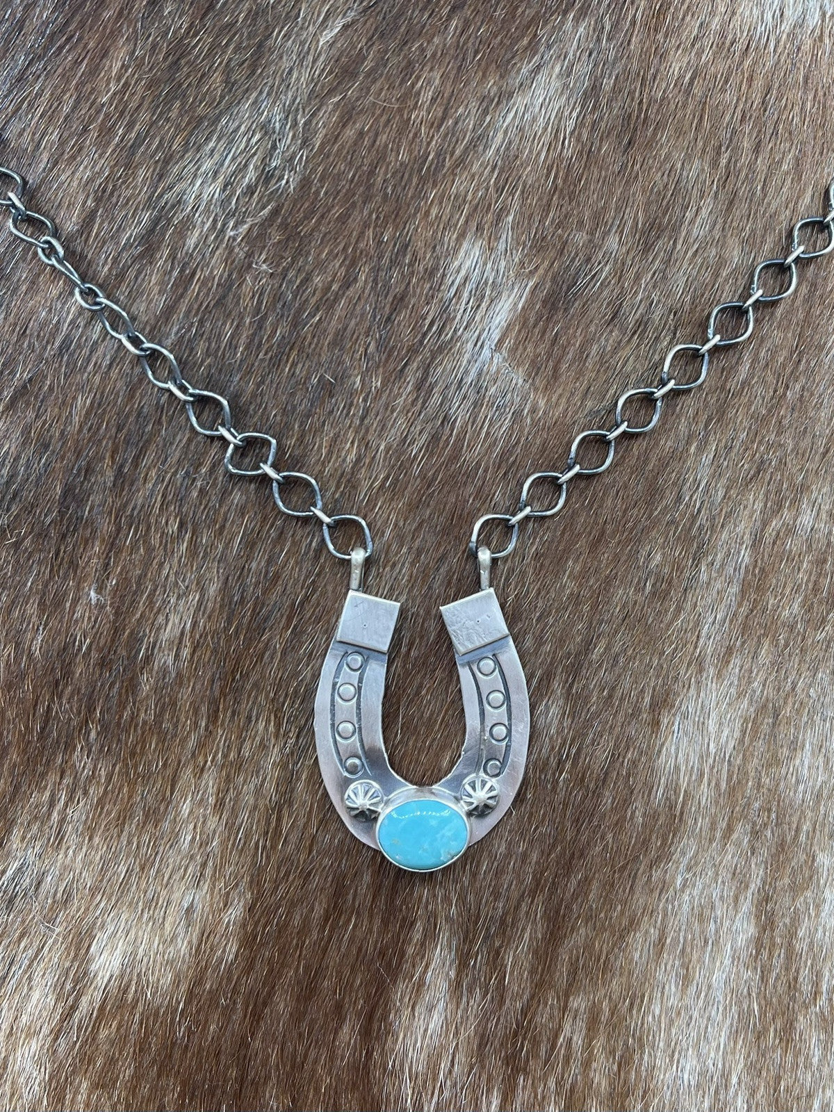 Navajo Handmade Sterling Silver Kingman Turquoise Horseshoe Bar Necklace 18”