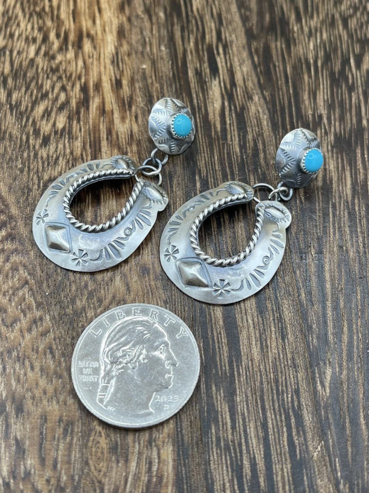 Navajo Handmade Sterling Silver Kingman Turquoise Old Look Horse Shoe Earrings