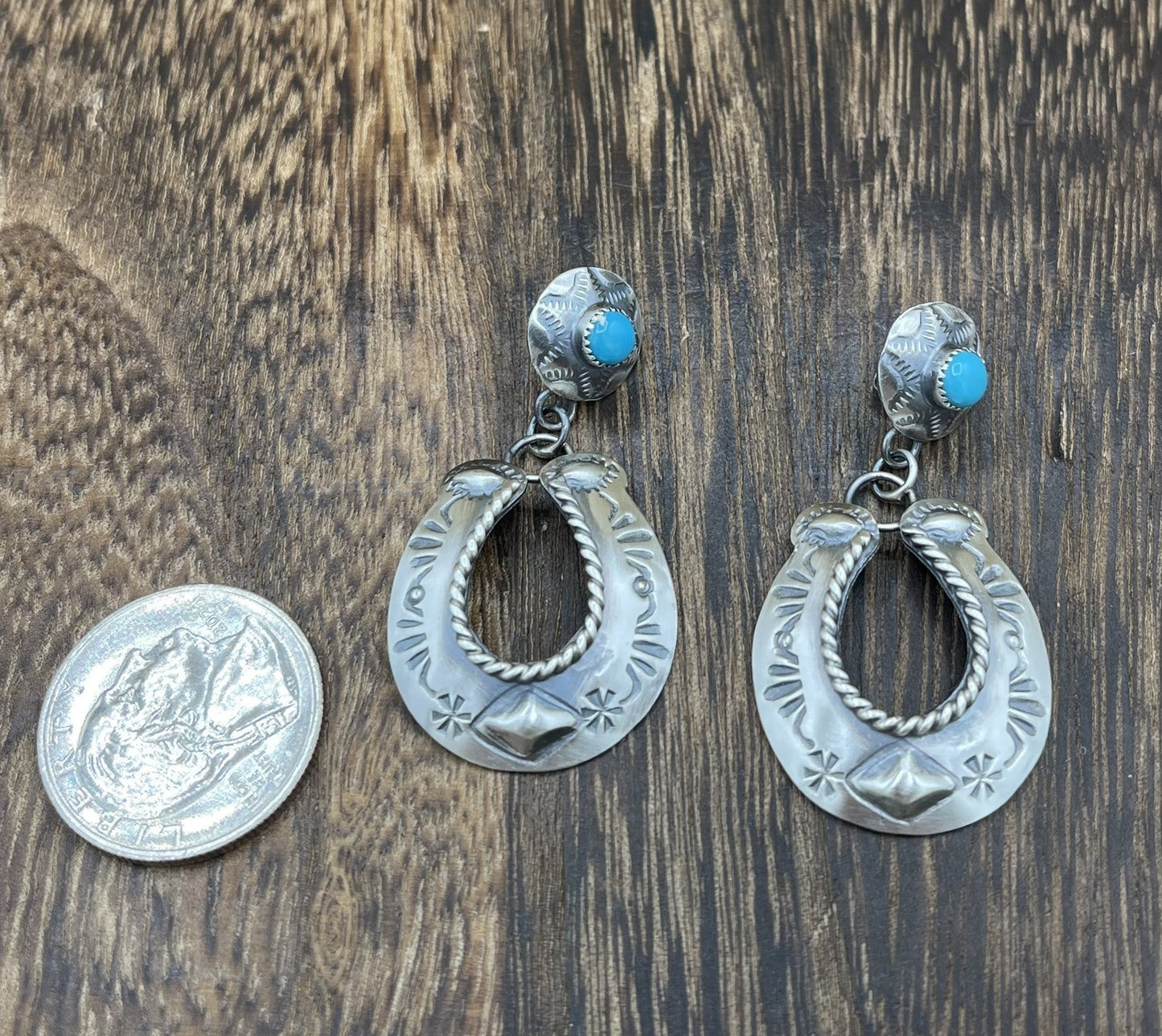 Navajo Handmade Sterling Silver Kingman Turquoise Old Look Horse Shoe Earrings