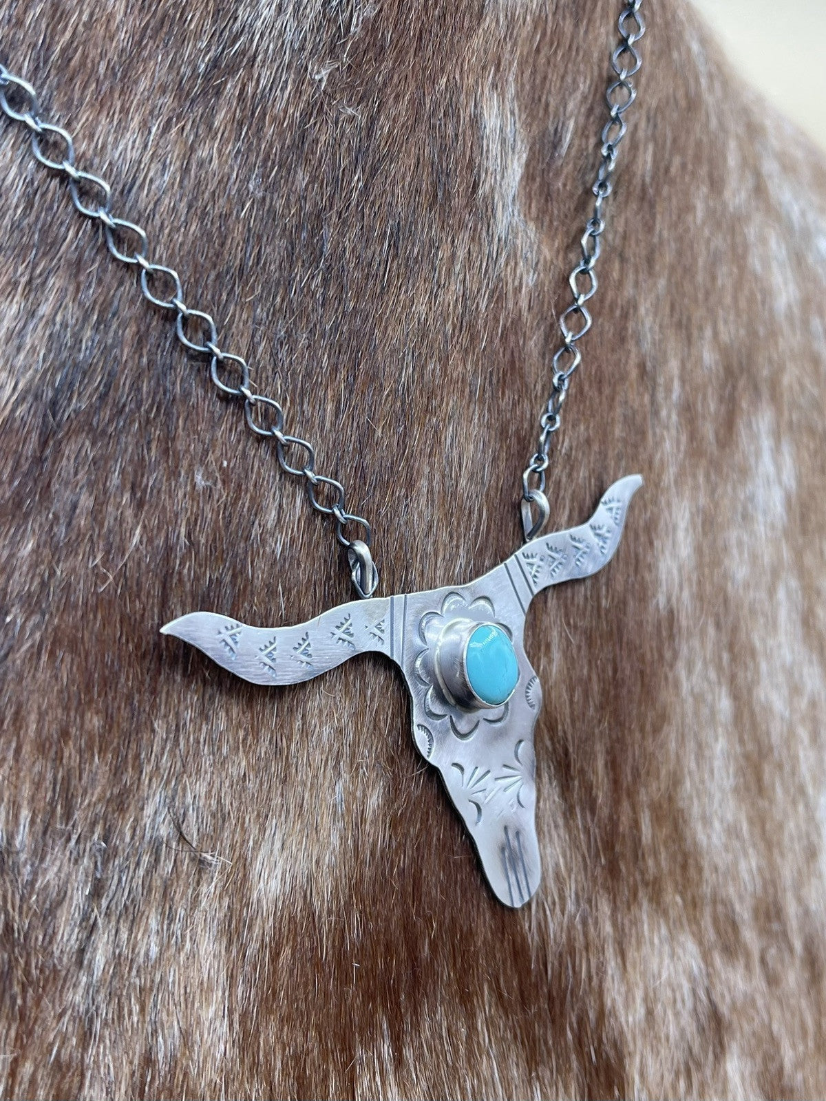 Navajo Handmade Sterling Silver Kingman Turquoise Longhorn Necklace By Betta Lee