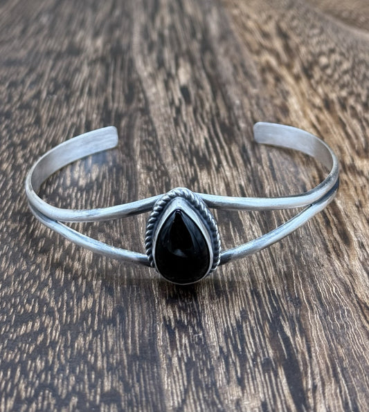 Navajo Handmade Sterling Silver Black Onyx Stacker Old Look Bracelet Tricia s